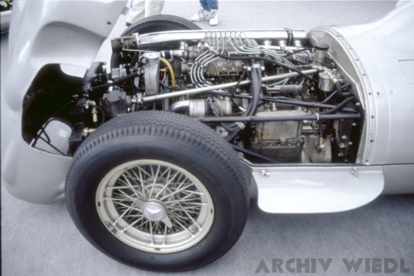 Benzin-Direkteinspritzung im Mercedes-Benz 300 SLR