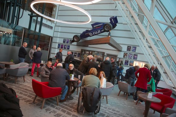 Motorsport-Historie und Stars zum Anfassen beim Treffen der Facebook-Gruppe „Motorsports History”