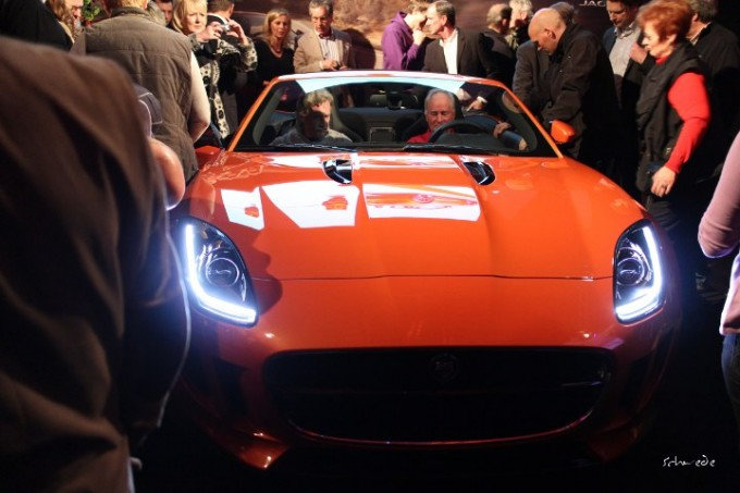 Enthüllt – Der Jaguar F-Type im Belagerungszustand.