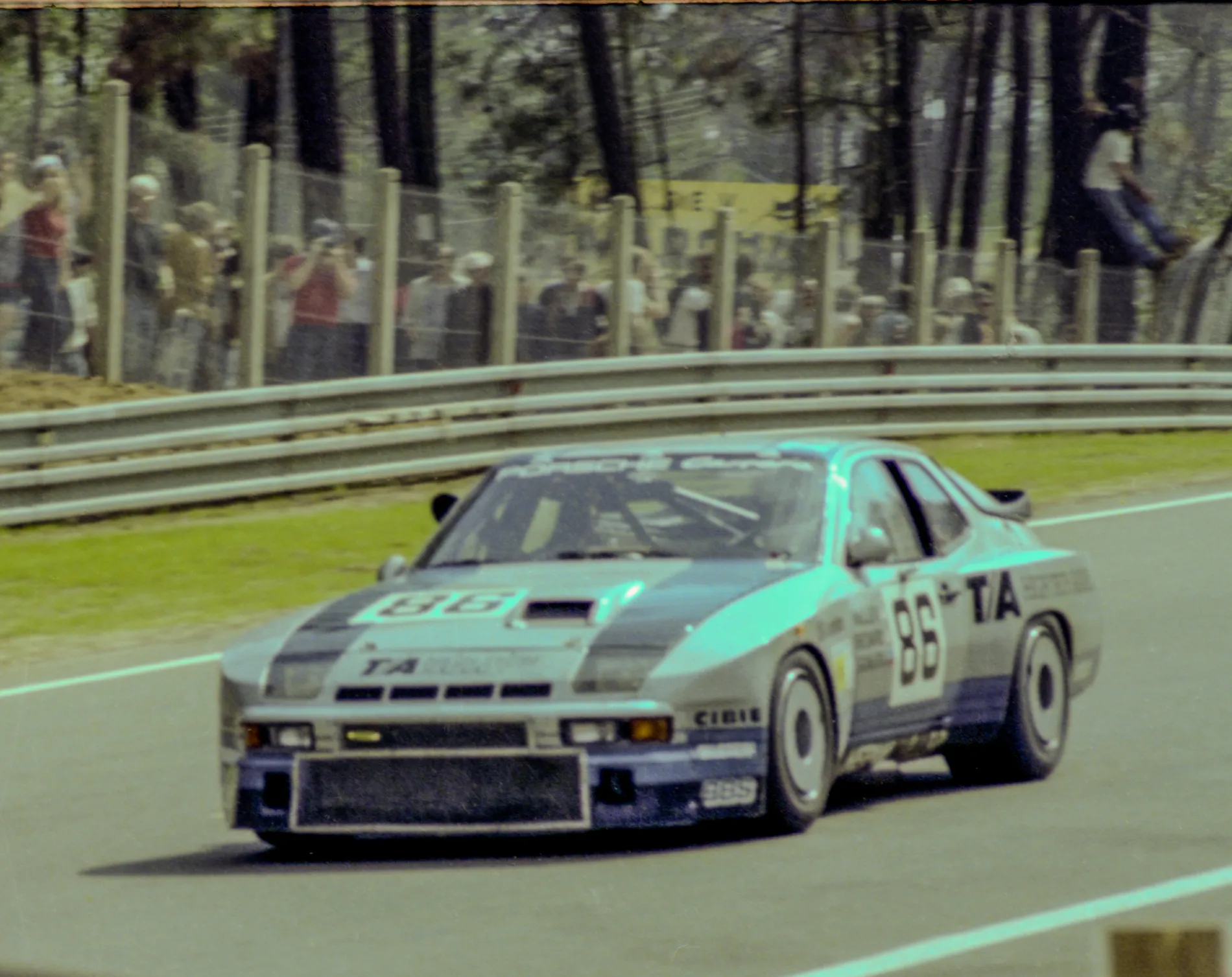 Porsche 924 in Le Mans