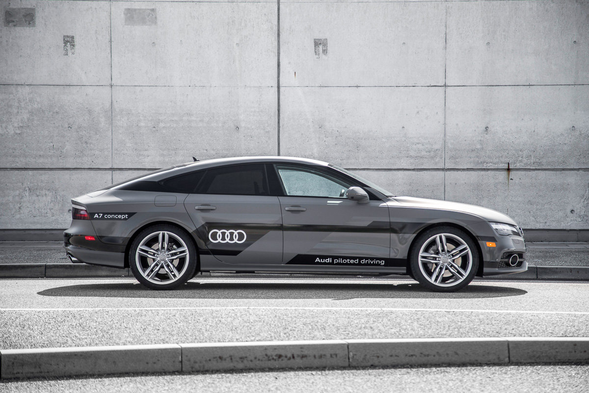 Titelbild zum Artikel:Rendezvous mit Jack: Im Audi A7 piloted driving concept auf der Autobahn 