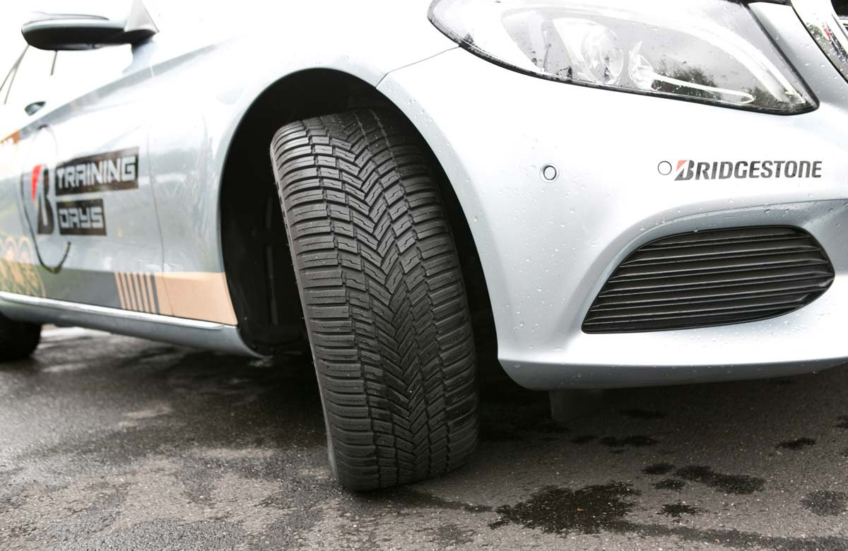 Der Bridgestone Weather Control A005 auf einem Mercedes
