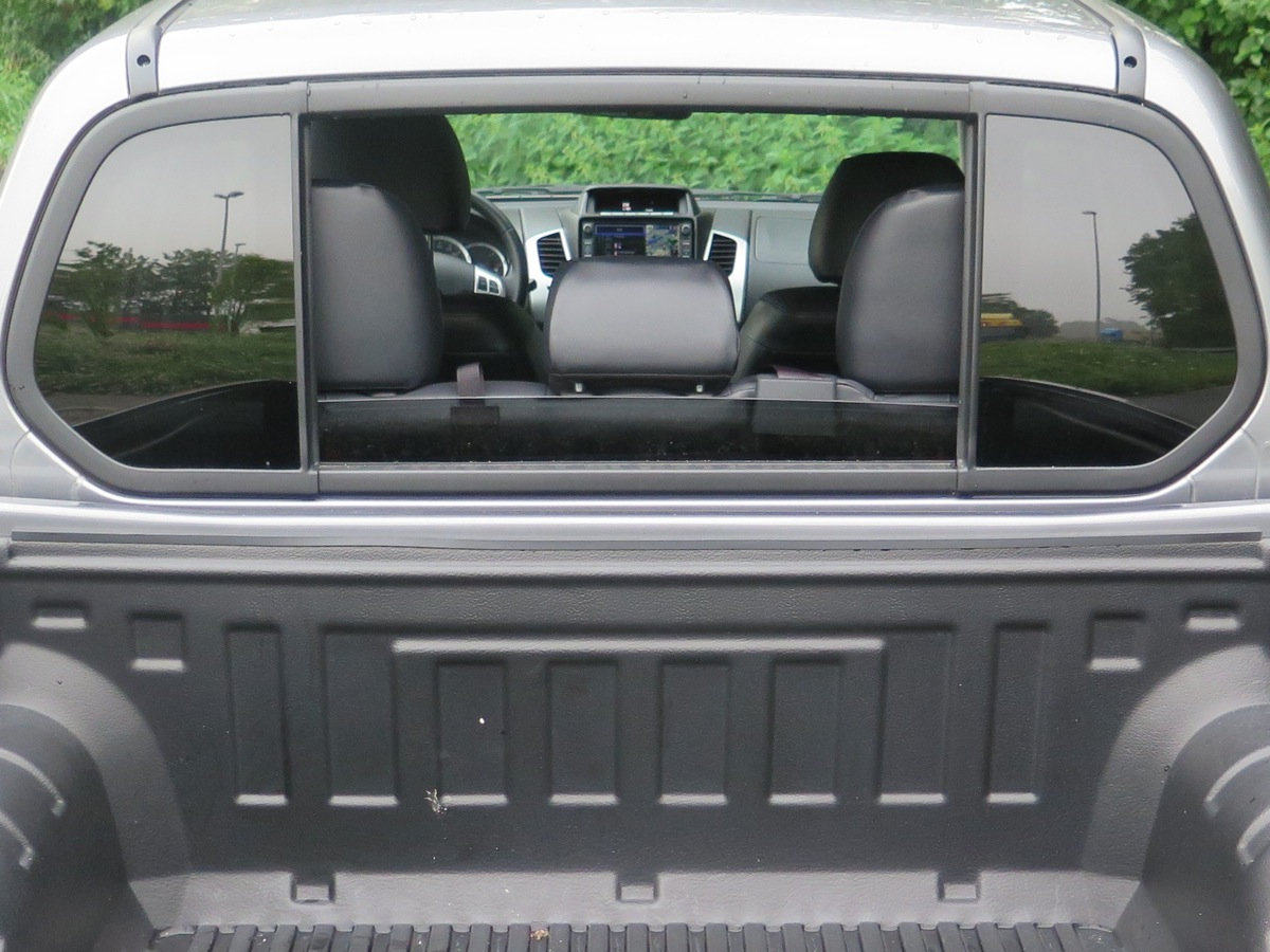 Versenkbare Heckscheibe Mitsubishi L200 2.5 DI-D+ 4WD