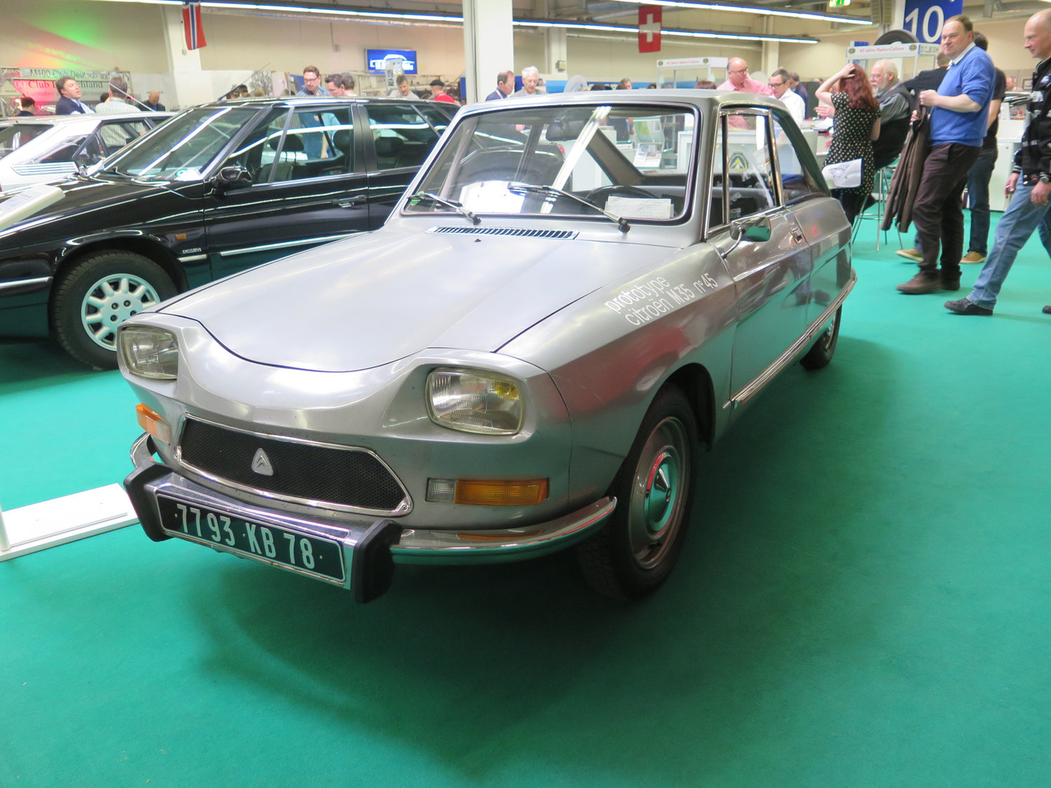 Titelbild zum Artikel:Citroën M35 – Wankel-Coupé von Citroën 