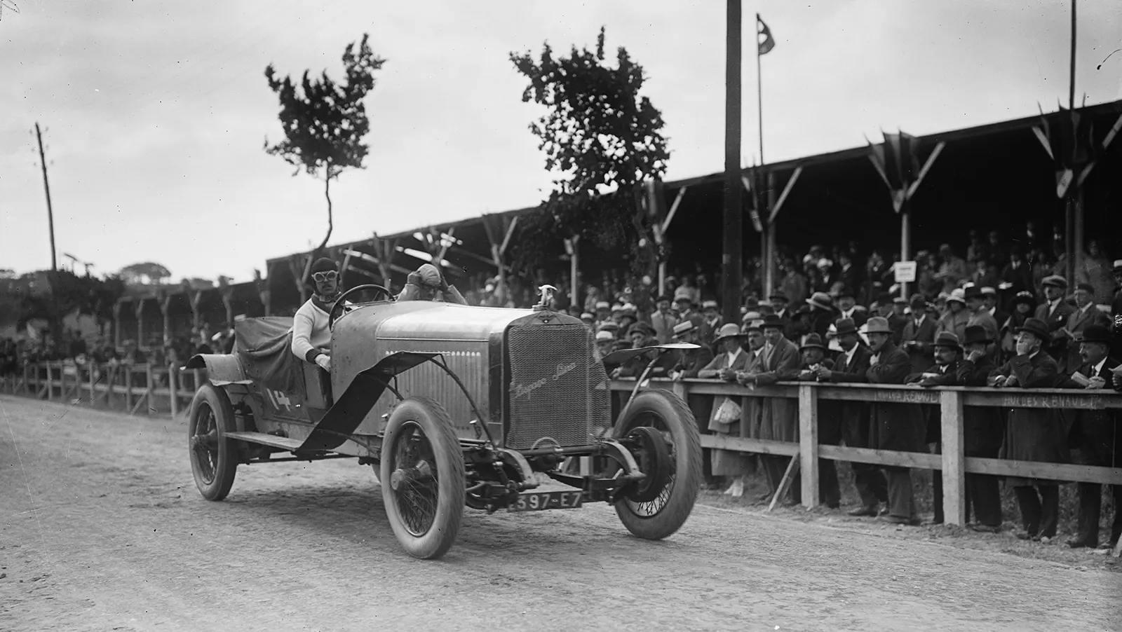 André Dubonnet im Hispano-Suiza