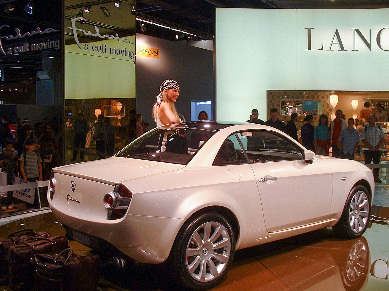 Seitenansicht Lancia Fulvia Concept von 2003