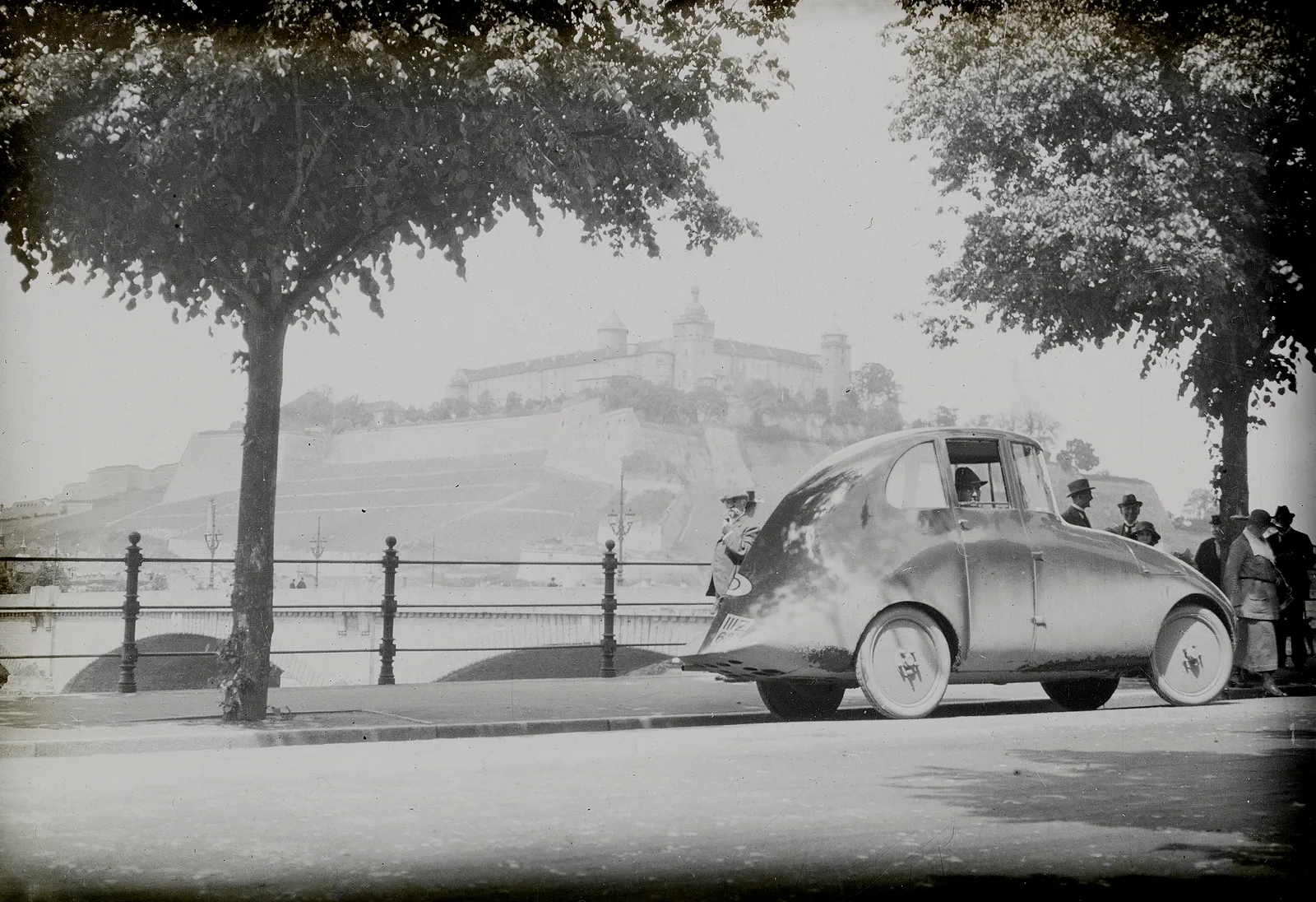 Der Ley T6 vor der Festung Marienberg in Würzburg
