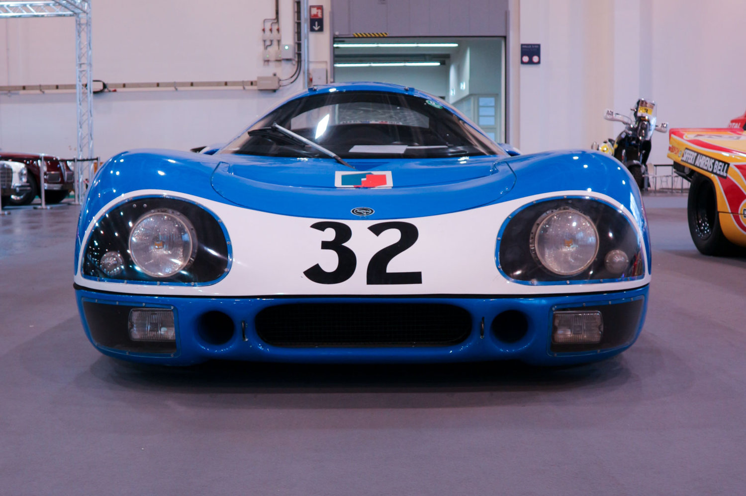 Frontansicht Matra MS640