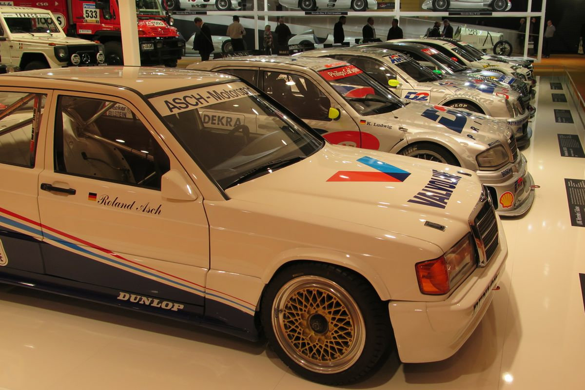 Mercedes-Benz 190 E 2.3-16