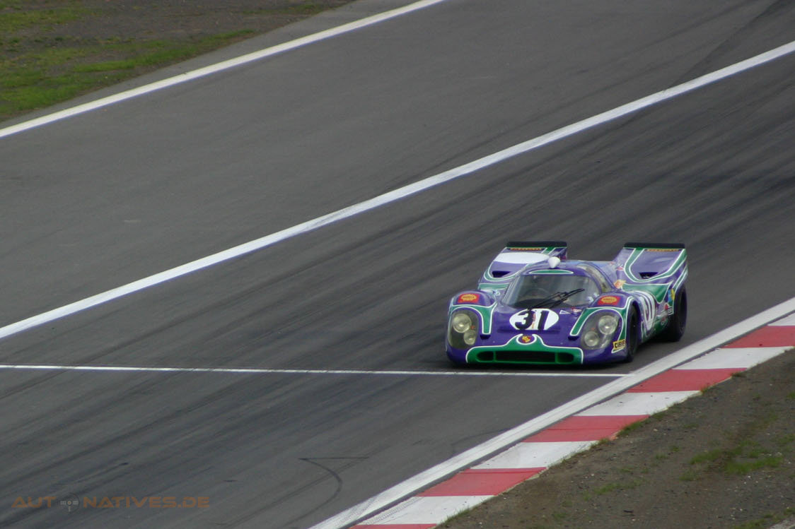 Heute ist CW-K 917 wieder ein Rennwagen und kein Porsche mit Straßenzulassung mehr.