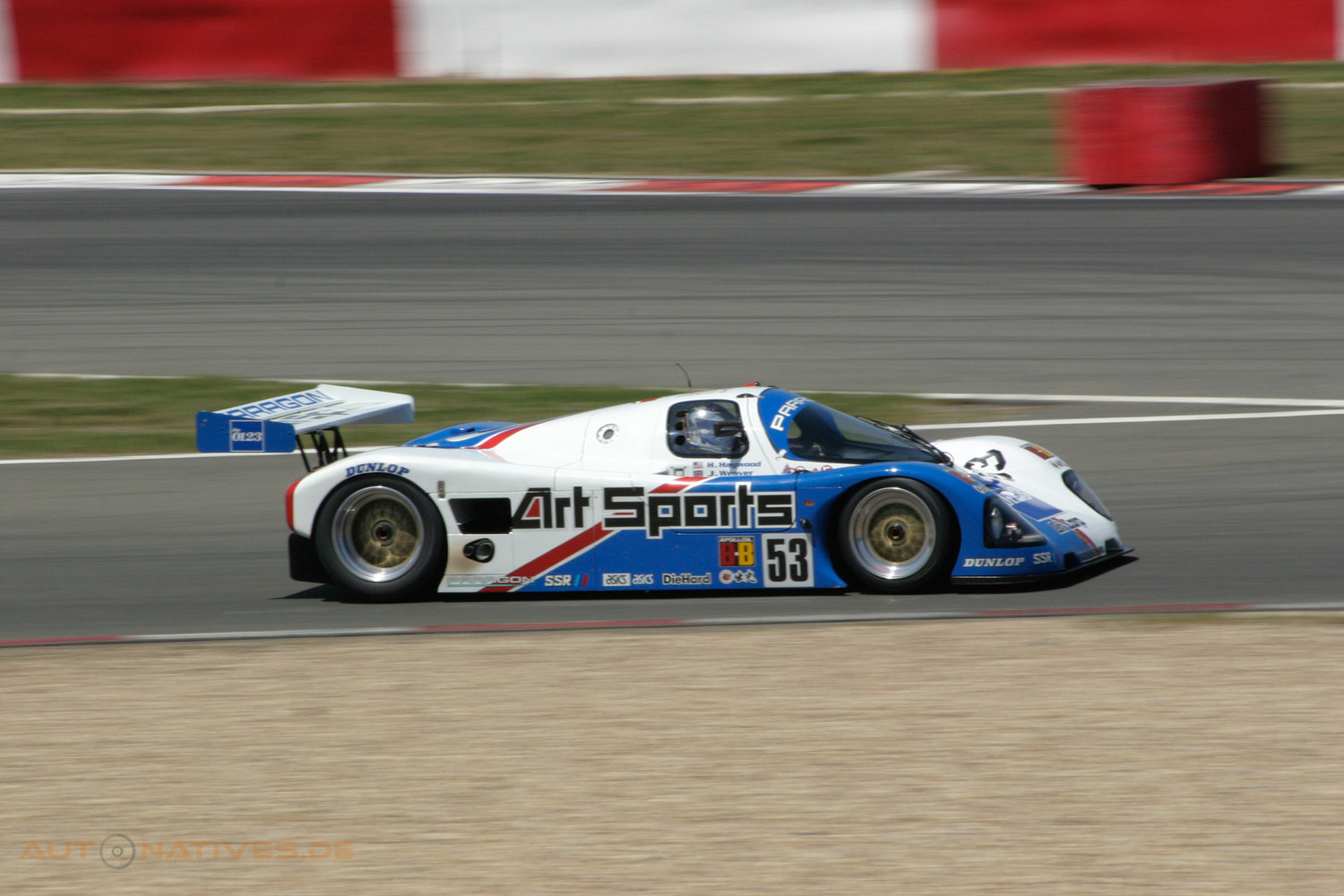 Wie der Porsche 962 mit Straßenzulassung verfügt auch dieser Porsche 962C TS/03C über ein Chassis, das nicht von Porsche ist.