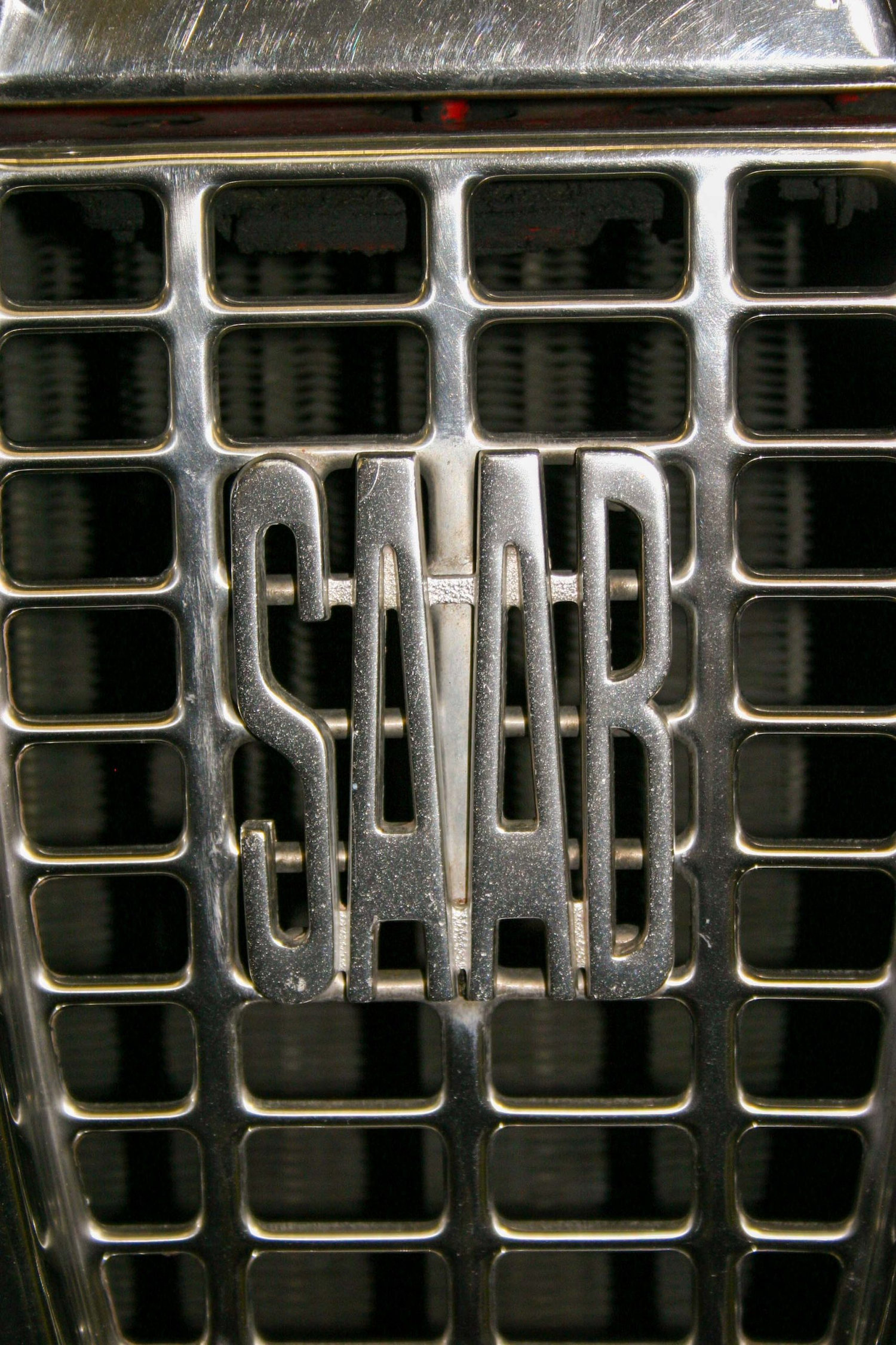 Titelbild zum Artikel:Saab – auch Legenden können in die Pleite fahren! 