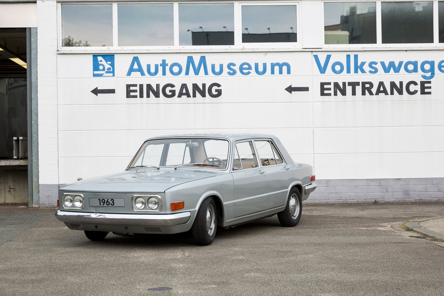 Titelbild zum Artikel:VW EA 128 – der große Volkswagen von 1963 