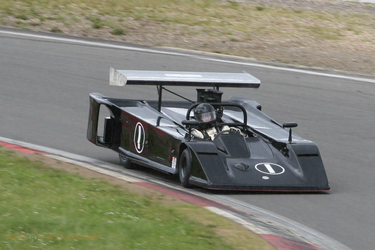 Harm Lagaay mit dem AVS Shadow Mk1 im historischen Motorsport am Nürburgring.