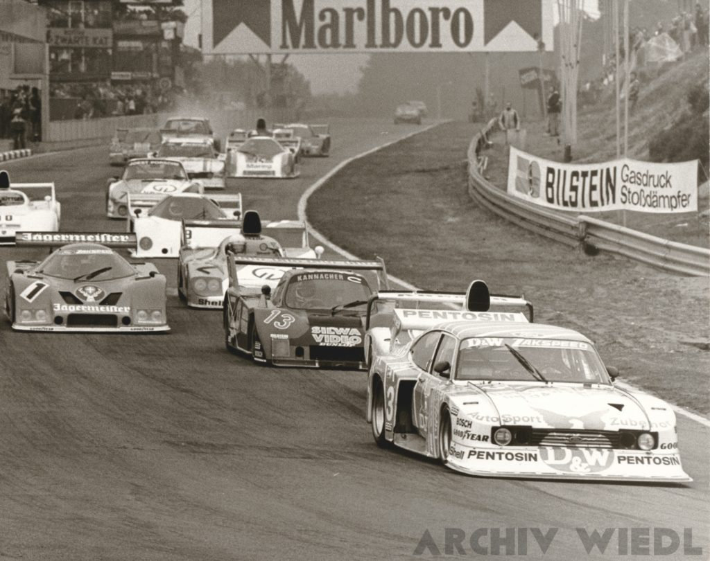 Start zum Bergischen Löwen im Zolder – 1982 der Auftakt zur DRM. Zwischen die alten Sportwagen mischen sich nur wenige Gruppe C.