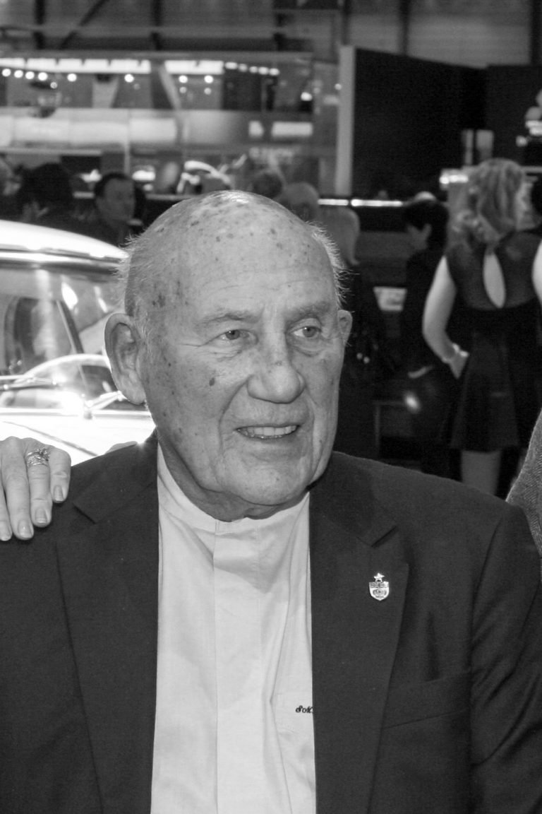 Stirling Moss auf dem Autosalon in Genf 
