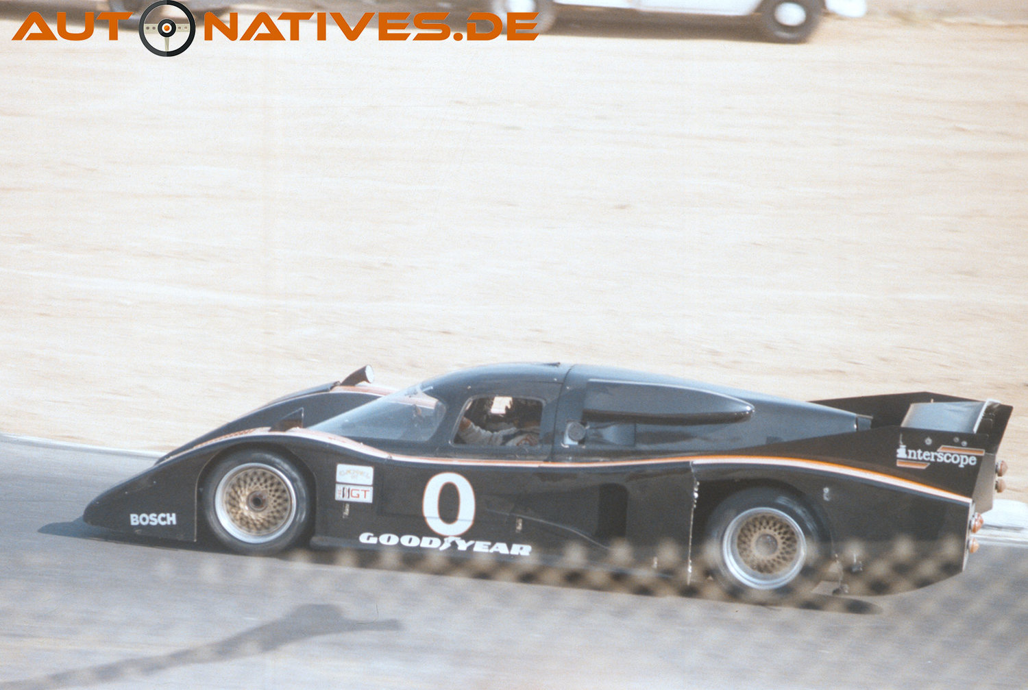Der Lola T600 von Ted Field, der sich den Rennwagen 1982 in Riverside mit Bill Whittington teilte.