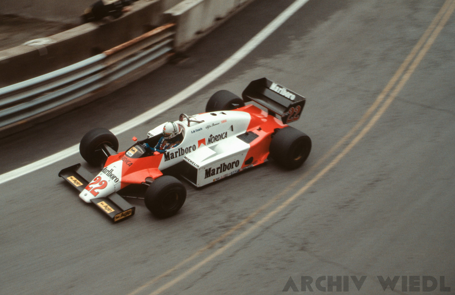 Titelbild zum Artikel:Motorsport vor 40 Jahren: August 1983 – Ein Meister und ein Comeback! 